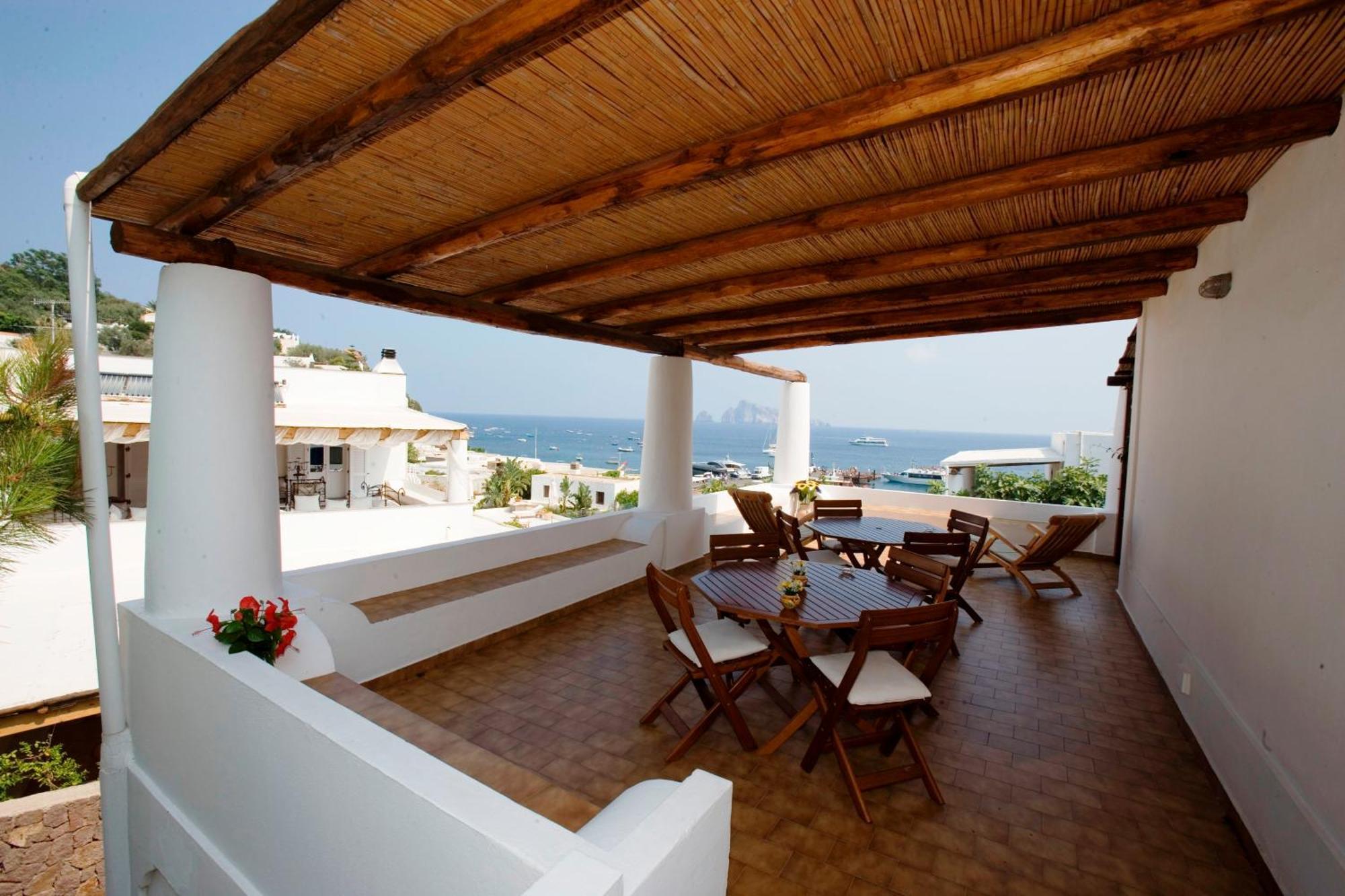 Hotel Tesoriero Panarea Exteriör bild