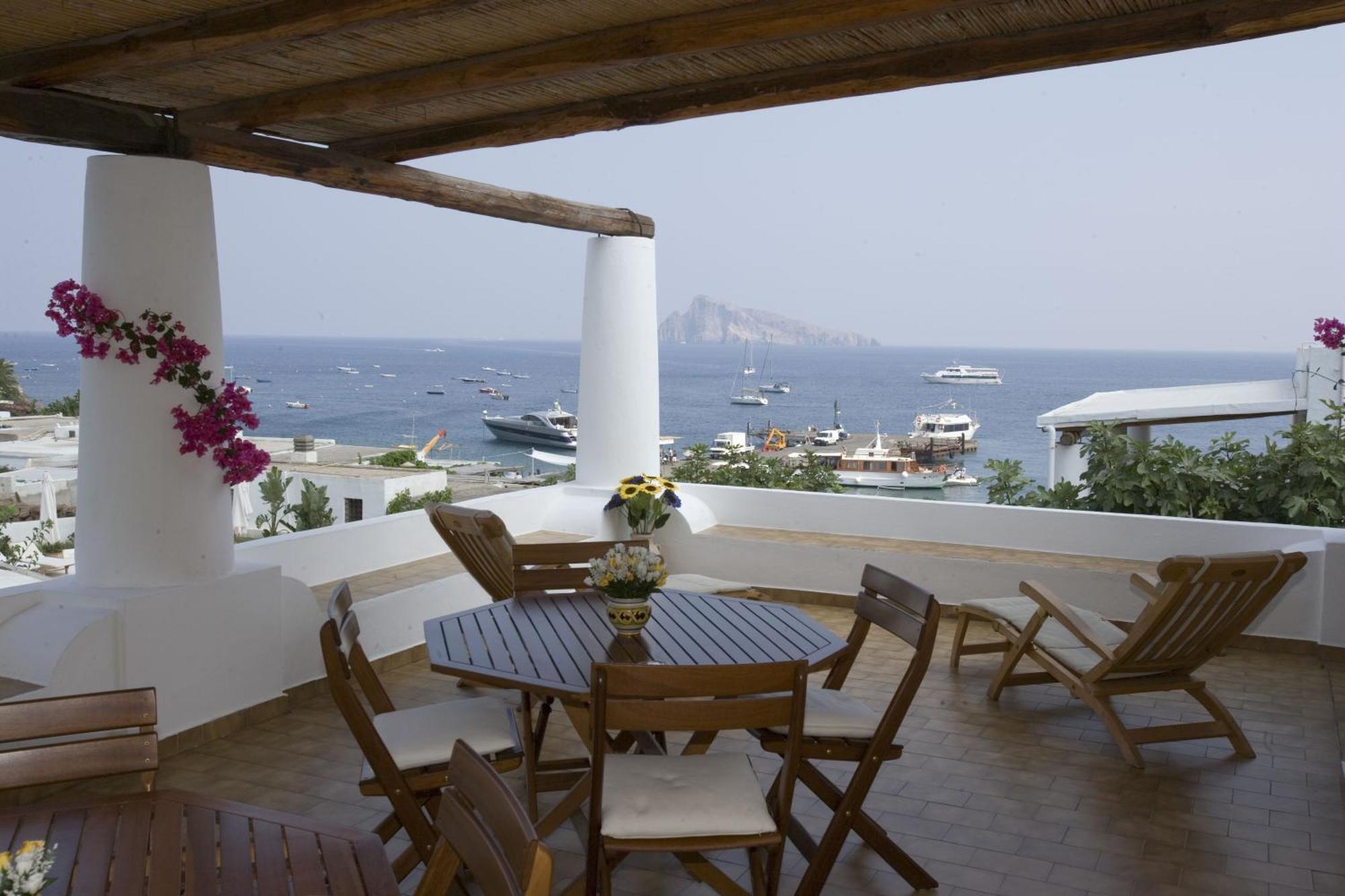 Hotel Tesoriero Panarea Exteriör bild