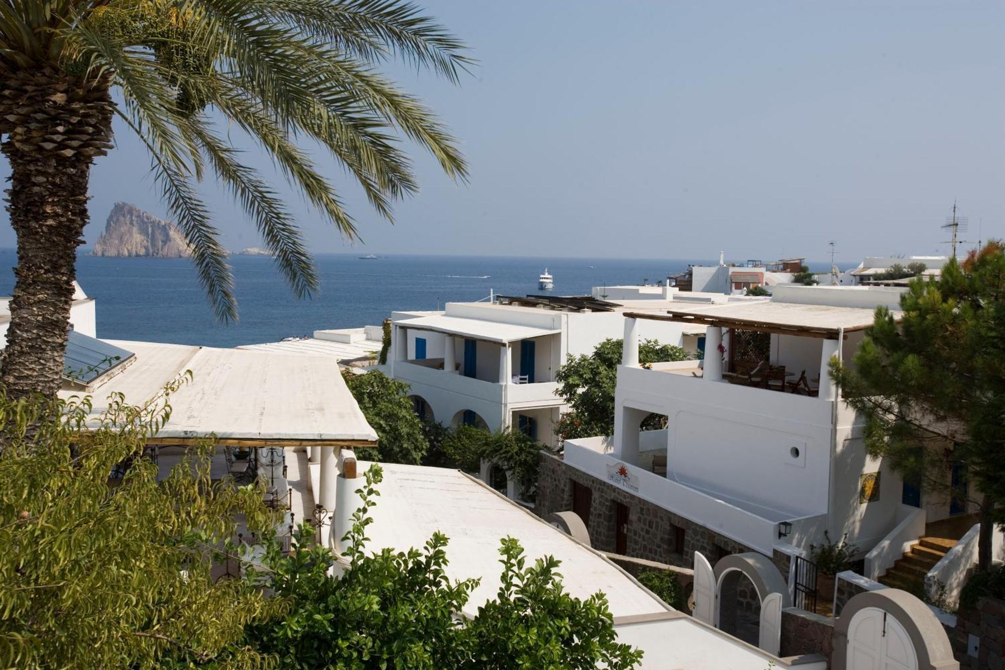 Hotel Tesoriero Panarea Exteriör bild