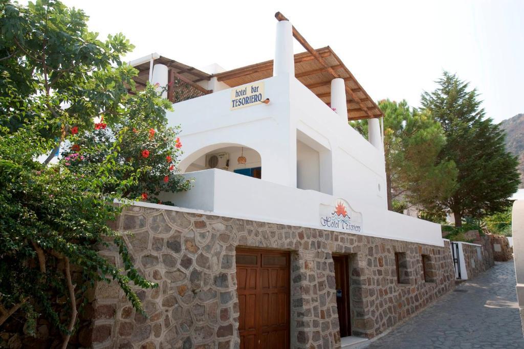 Hotel Tesoriero Panarea Exteriör bild