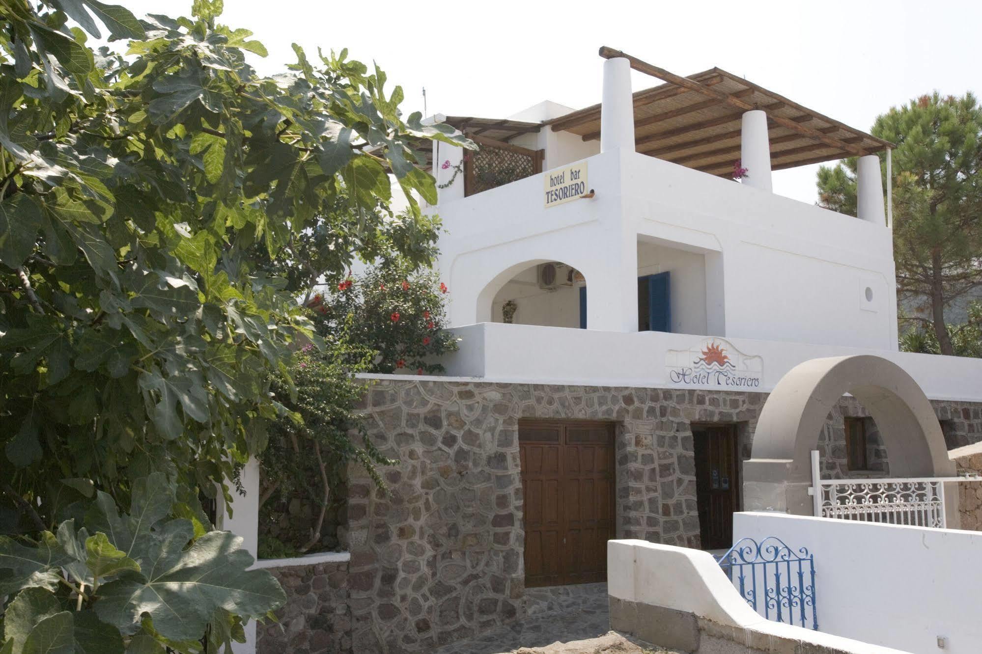 Hotel Tesoriero Panarea Exteriör bild